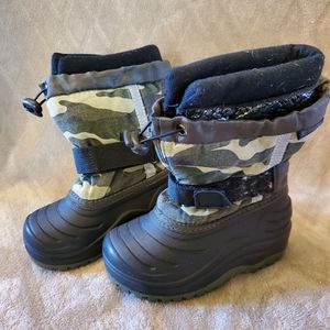 Boy Northside Toddler Snowboots size 8